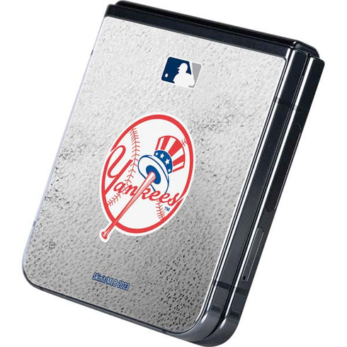 MLB New York Yankees Game Ball Galaxy Z Flip5 5G Skin